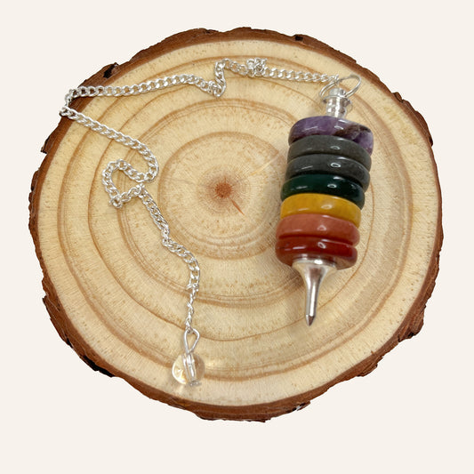 Péndulo de siete discos de piedras de los chakras con cadena metálica