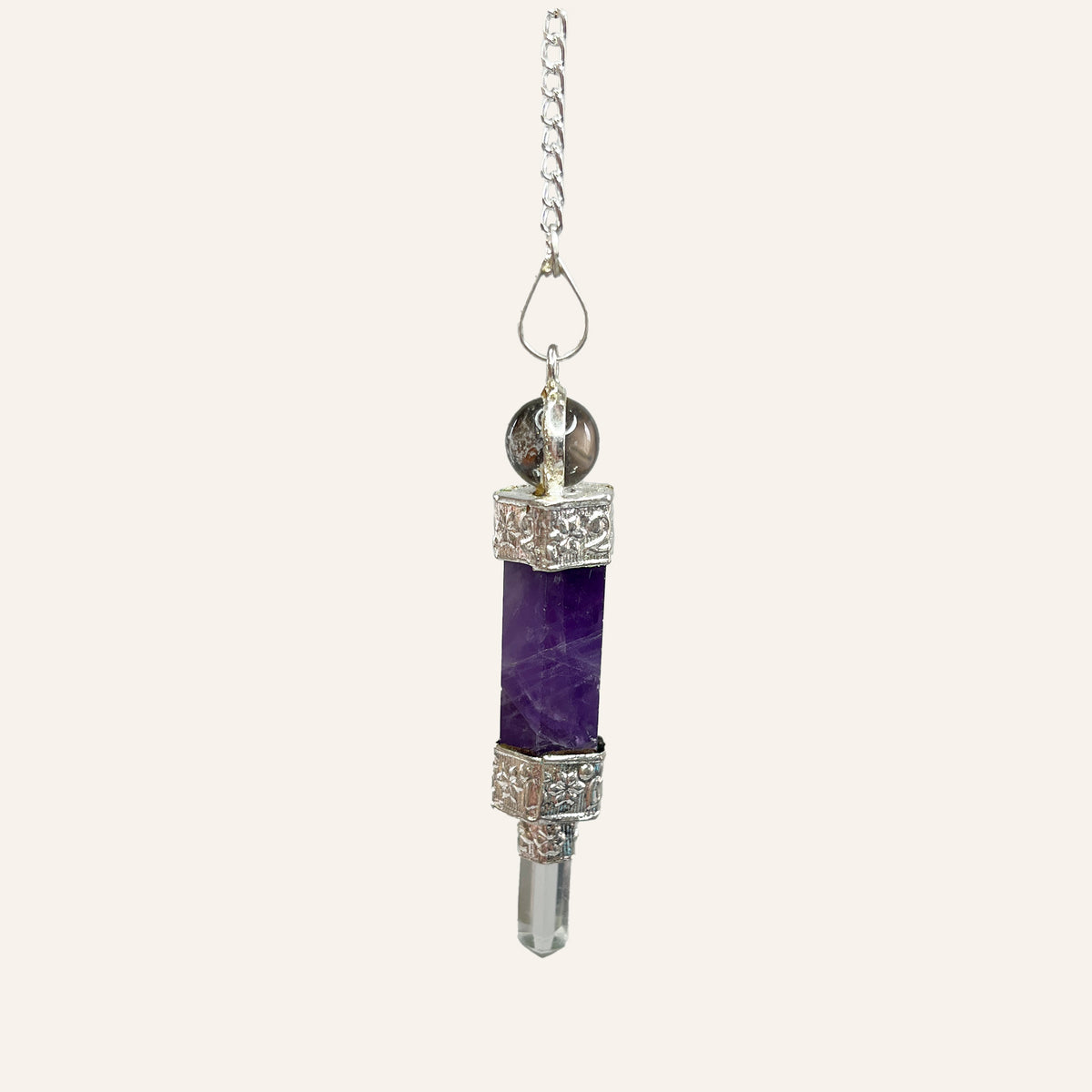 Péndulo varita de poder de amatista con su cadena metálica