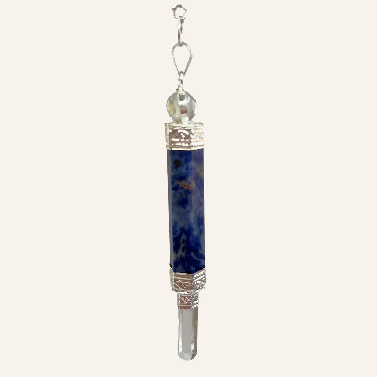 Péndulo varita de poder de sodalita con su cadena metálica